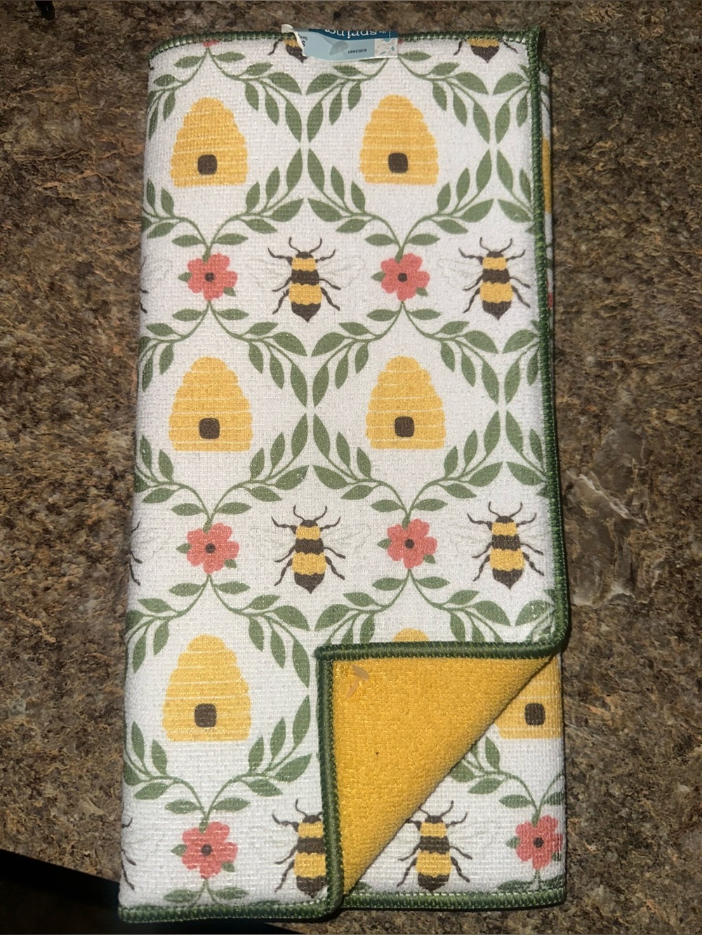 Charming Kitchen Bee Bundle - Drying Mat, Sink Strainer, Towels, Scrubby Holder - Picture 2 of 8